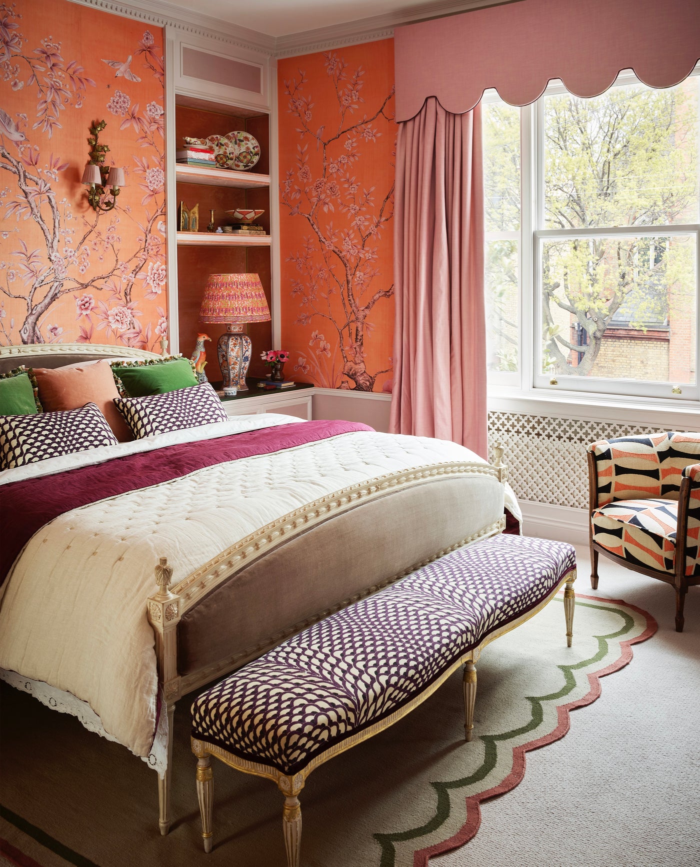 Scallop, Hannah Cecil Gurney's of de Gournay home