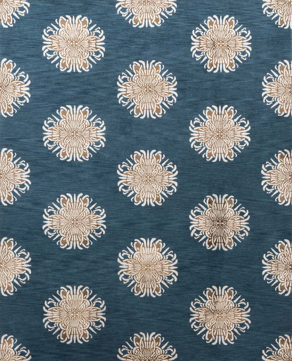 Chrysanthemum Smoke with Ebony & Ivory